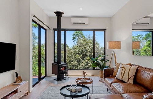 Booroobin Apartment | Luxury One Bedroom Villa