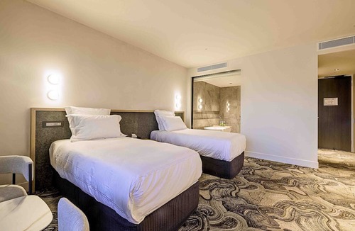 Ivanhoe East Hotel | Re'em Yarra Valley