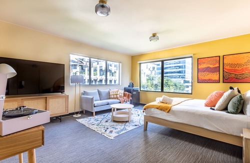 Brisbane Central Business District Hostel | Roamer Brisbane
