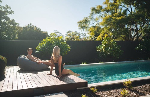 Glass House Mountains Apartment | Glass On Glasshouse