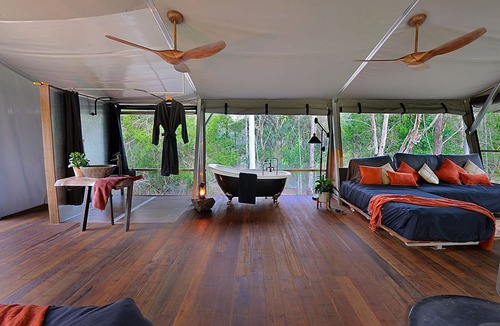 West Woombye Cabin | Stary Nights Luxury Camping
