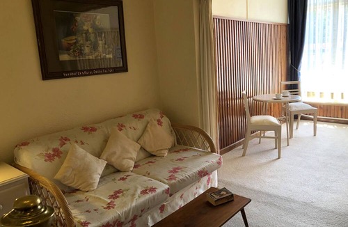 Katoomba House | Clarendon Motel and Guesthouse