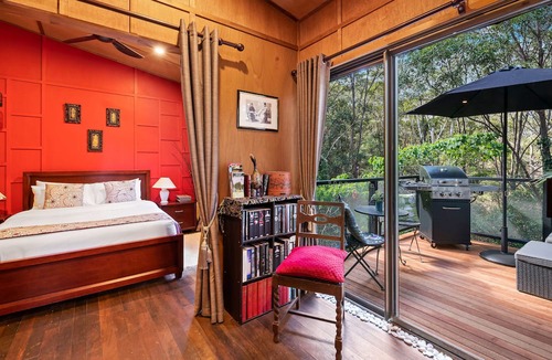 Tinbeerwah House | Noosa Hinterland Retreat