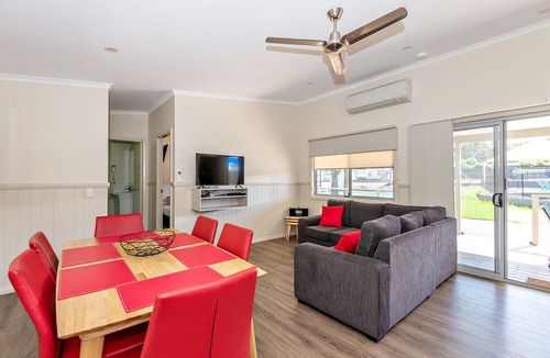 Culburra Beach Cabin | Holiday Haven Culburra Beach