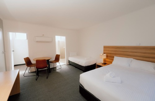 Watson Hotel | Canberra Park Motel