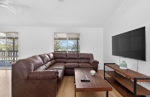 Nelligen Villa | Sunlit on the Clyde