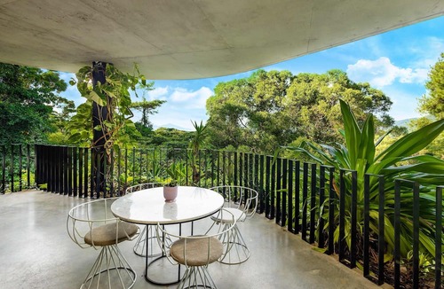 Cairns Villa | The Planchonella House - Eco Stay de Luxe