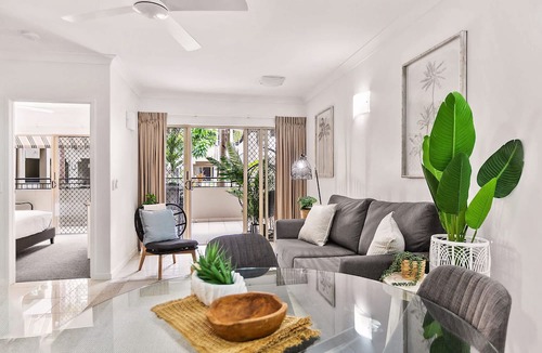 Westcourt Apartment | Lux Apartment Cairns - 9 Pools BBQ Gym