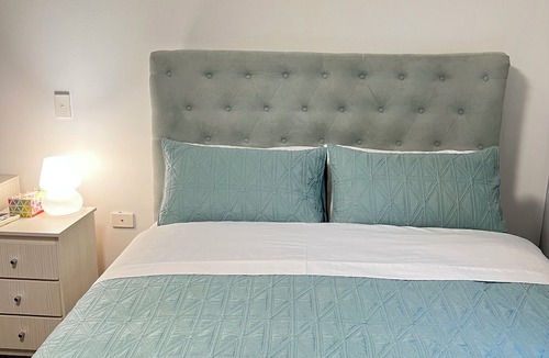 Mascot House | Sunny Rooms Mascot