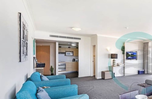 Darwin City Centre Apartment | Rustic Sunset Horizon Oceanview Balcony Dining