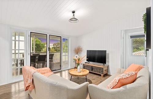 North Booval House | 3 Bedroom Queensland House in Ipswich