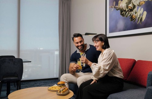 Murdoch Hotel | Courtyard By Marriott Perth, Murdoch