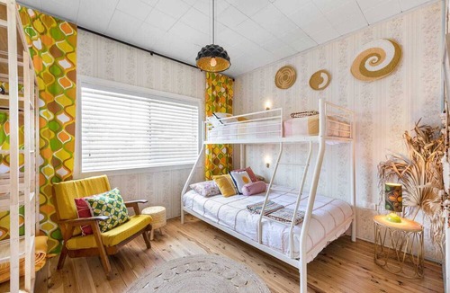 Erowal Bay Cottage | Sundaze Shack with 3pm Checkout