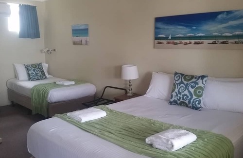 West Ballina Hotel | Econo Lodge Chaparral Motel Ballina