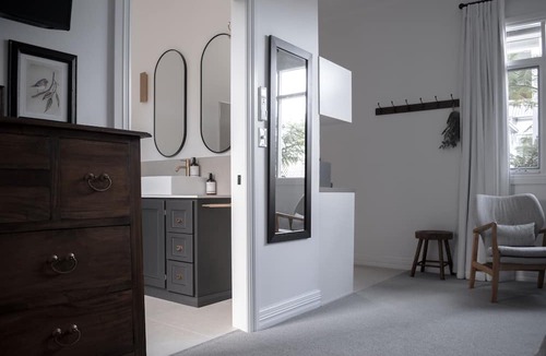 Huonville Bed & Breakfast | Walton House