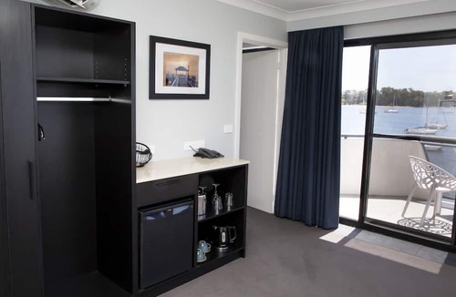 Batemans Bay Hotel | The Esplanade