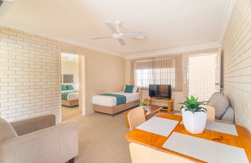 North Creek Apartment | Santa Fe Motel & Holiday Units