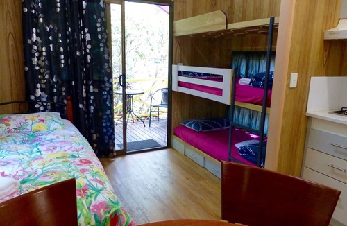 Lake Eacham Cabin | Lake Eacham Tourist Park & Self Contained Cabins