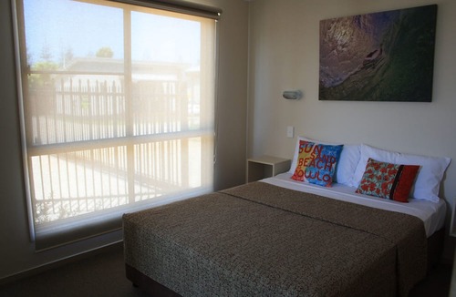 Evans Head Cabin | The Bowlo Holiday Cabins