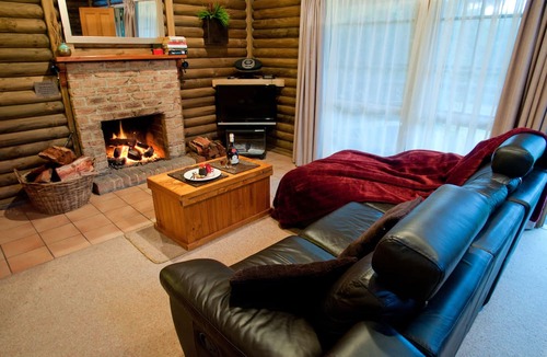 Ocean Grove Cottage | Ti-Tree Village