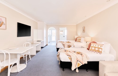 Bermagui Hotel | Harbourview House