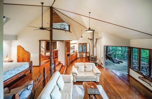 North Maleny Cottage | Secrets on the Lake