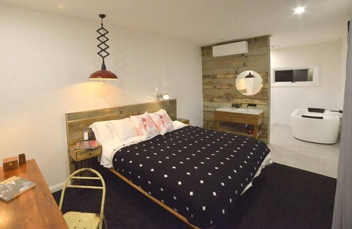 Old Bar Hotel | Boogie Woogie Beach House