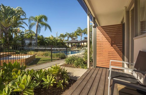 Caloundra Hotel | Nightcap at Golden Beach Tavern