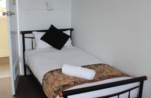 Nambour Hotel | Hotel Beach House Nambour
