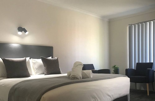 Rockingham Hotel | Hotel Clipper