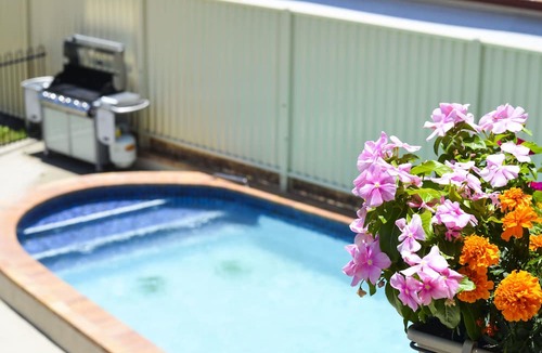Caloundra Hotel | Golden Beach Motor Inn