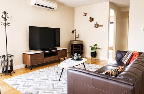 Fremantle Apartment | Located in the heart of the West End of Fremantle amongst vibrant cafes and bars