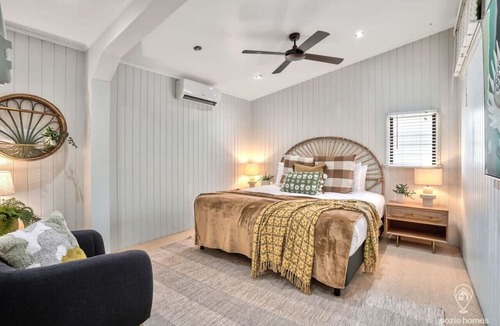 Bungalow Apartment | The Gallery - Stylish City-Fringe Apartment with Outdoor Living & Office Space