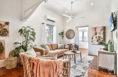 Bungalow Apartment | The Gallery - Stylish City-Fringe Apartment with Outdoor Living & Office Space