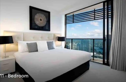 Broadbeach Apartment | Level 31- 4 Bed Broady Lux Oracle Sub pent sleep 9 + child