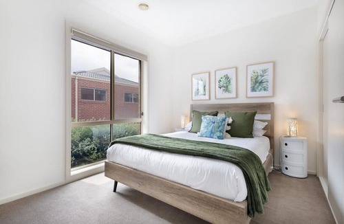 Brown Hill Apartment | Work & Unwind in Comfort: Ballarat 2 bed Apartment