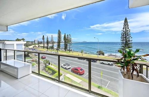 Alexandra Headland Apartment | Alexandra Headland Ocean Dream - Stunning View ZA6