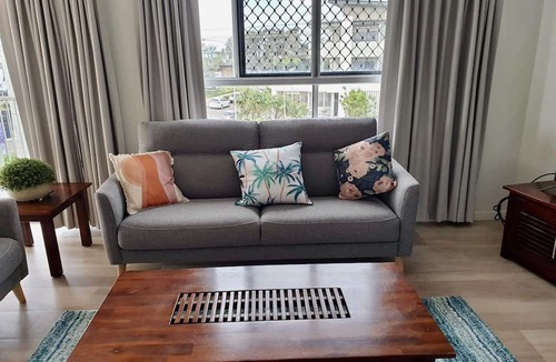 Maroochydore Apartment | Unit 9 Surf Comber with Roof Deck