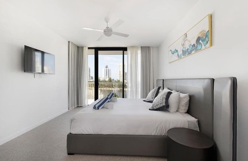 Surfers Paradise Apartment | Lotus Resort