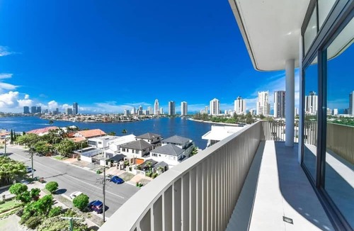 Surfers Paradise Apartment | Lotus Resort