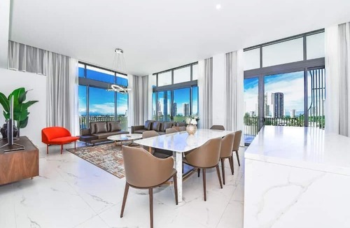 Surfers Paradise Apartment | Lotus Resort