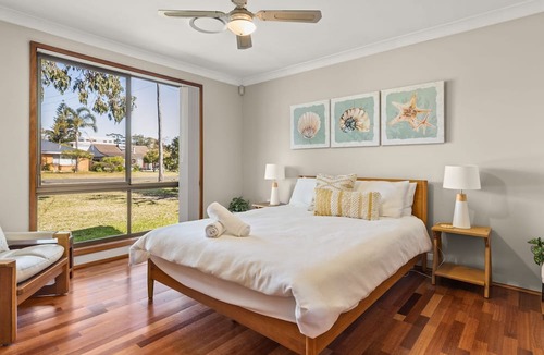 Vincentia House | Mum's Beach House by Experience Jervis Bay