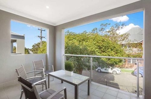 North Perth Apartment | 134 North Perth Nest for 4 +parking