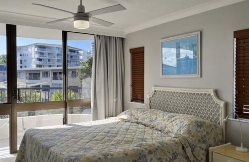 Caloundra Apartment | Oogarding - Panoramic Views, 2BR Apt, Walk to Beach