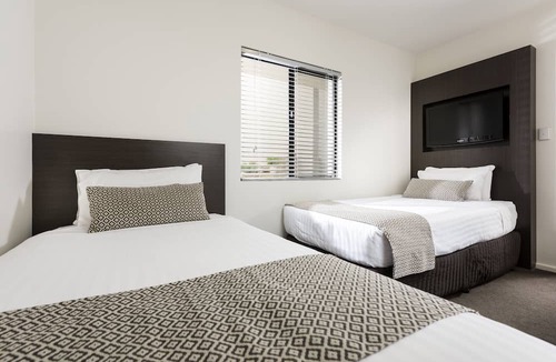 North Fremantle Apartment | WHAT A VIEW! One Bedroom Apartment