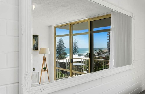 Coolum Beach Apartment | Coolum Beach 2 Bedroom Apartment with Ocean View @ Surf Dance