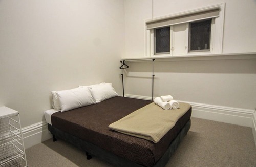 Glenelg Apartment | Adelaide's Seaside Location - Glenelg Beach: Seafield Apartment No. 1, First-floor, Beach-facing