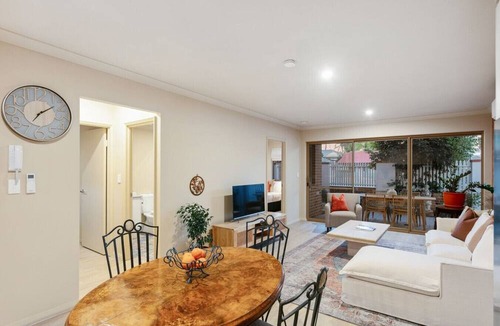 Bassendean Apartment | Terra de Sol|Mediterranean Retreat near Swan Valley