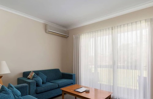 Halls Head Apartment | Apollo Quays Apartment