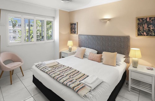 Clifton Beach Apartment | Stunning Apartment Right In Front Of The Beach!